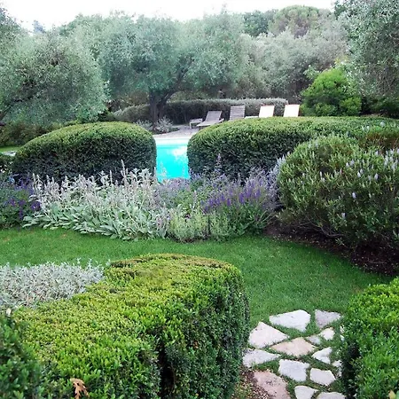 Beyond The Garden Bed & Breakfast *